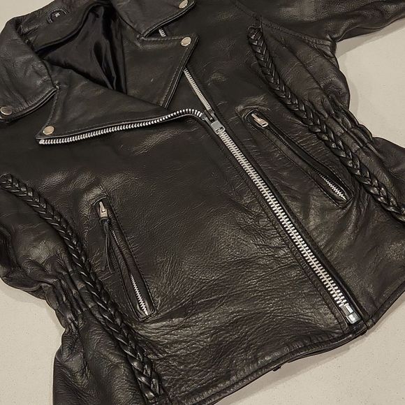 Gorgeous black leather motorcycle jacket size M with braided detail! - Picture 10 of 10